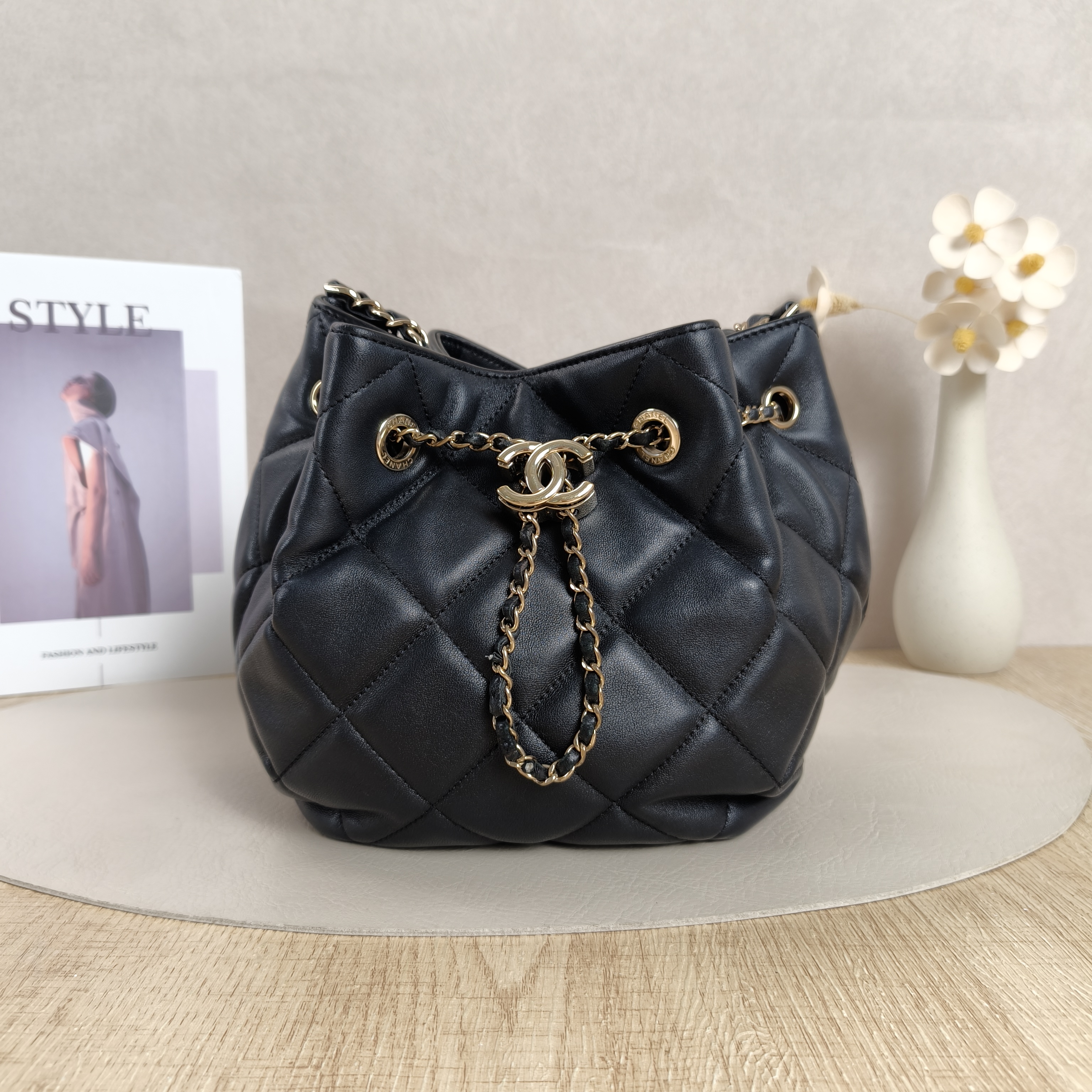 Chanel Crossbody Bag Crossbody Bag Black Lambskin One Size13 × 11 × 13 cm
