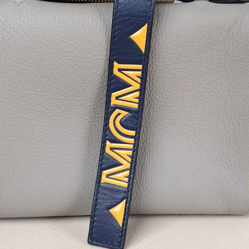 MCM Crossbody Bag Crossbody Bag Grey Calfskin 19 × 11 × 14 cm — detail view 3 of 10