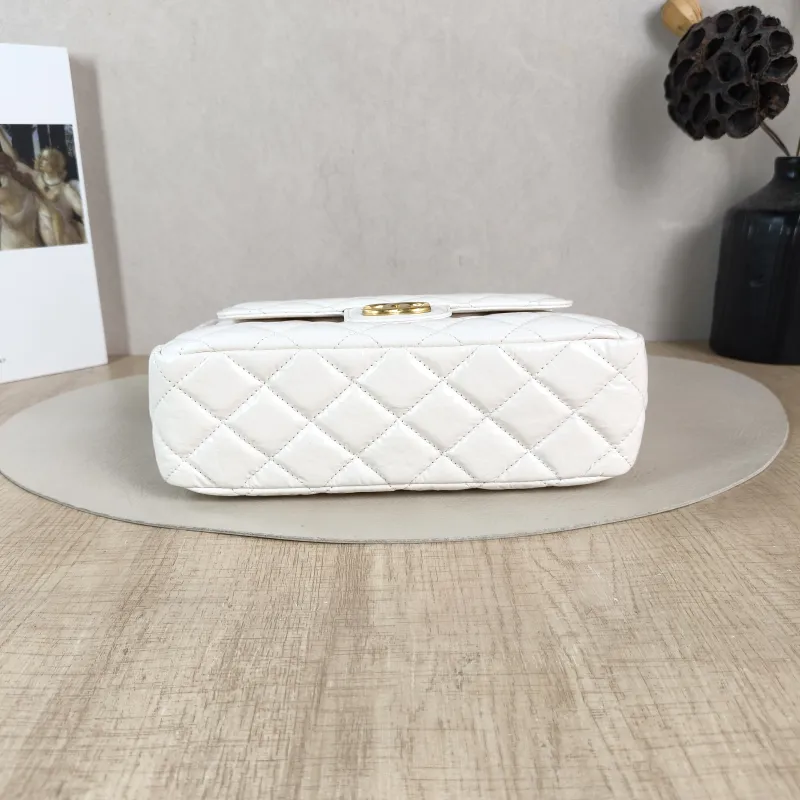 Chanel Crossbody Bag HOBO White Waxed Leather Medium 23 × 8 × 21 cm — cover view 2 of 6
