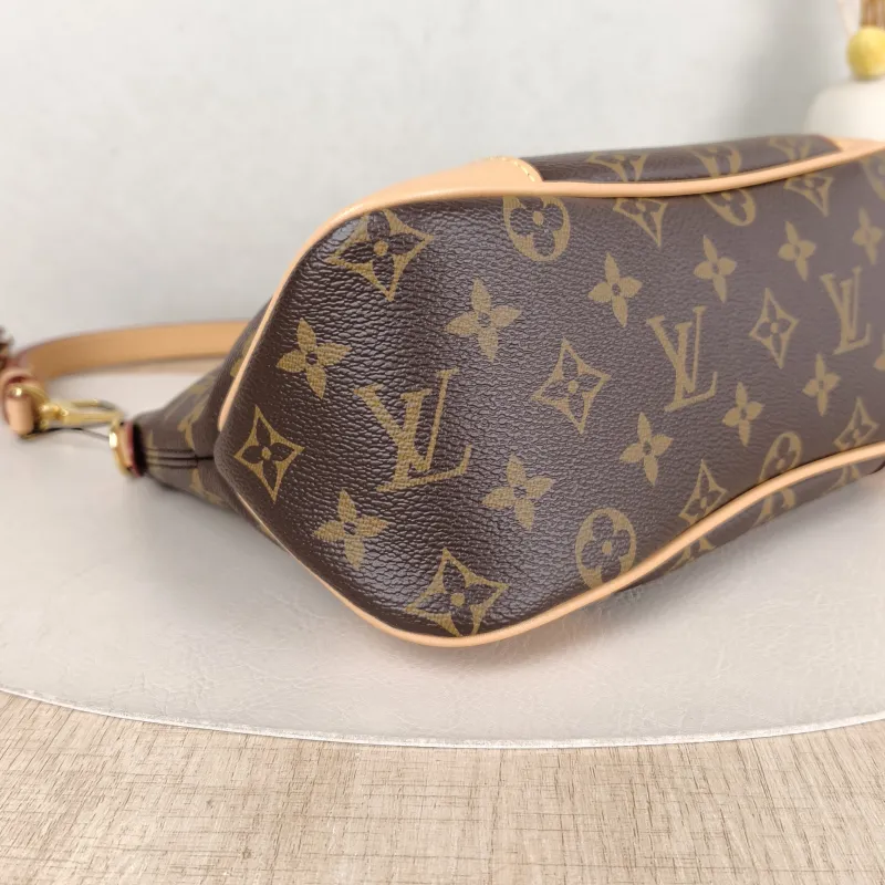 Louis Vuitton Crossbody Bag Boulogne PVC Small 26 × 9.5 × 16 cm — detail view 11 of 11