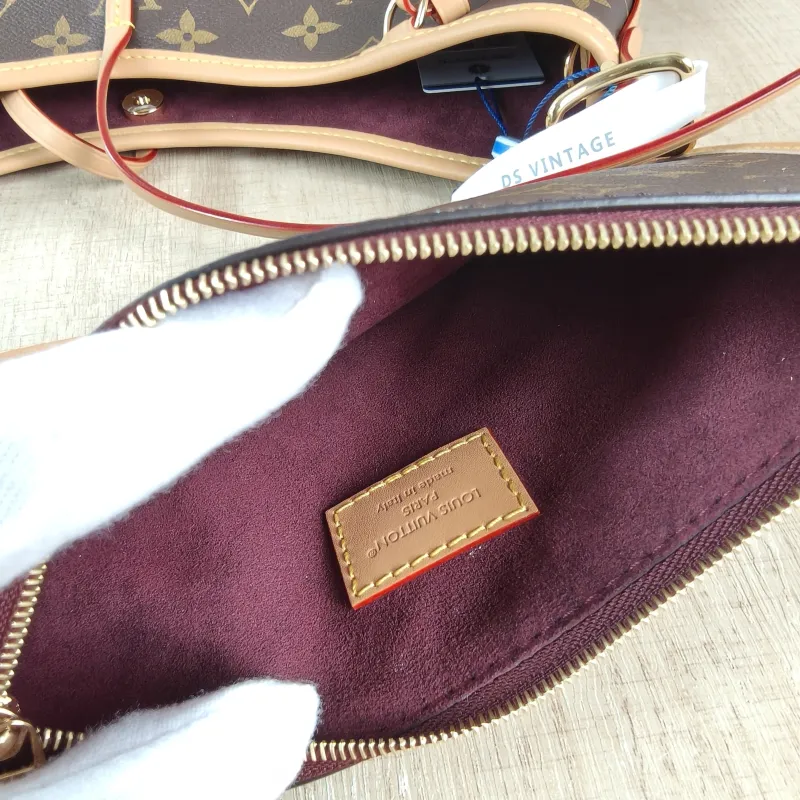 Louis Vuitton Crossbody Bag Carryall Monogram PVC Small 29 × 12 × 24 cm — detail view 6 of 13