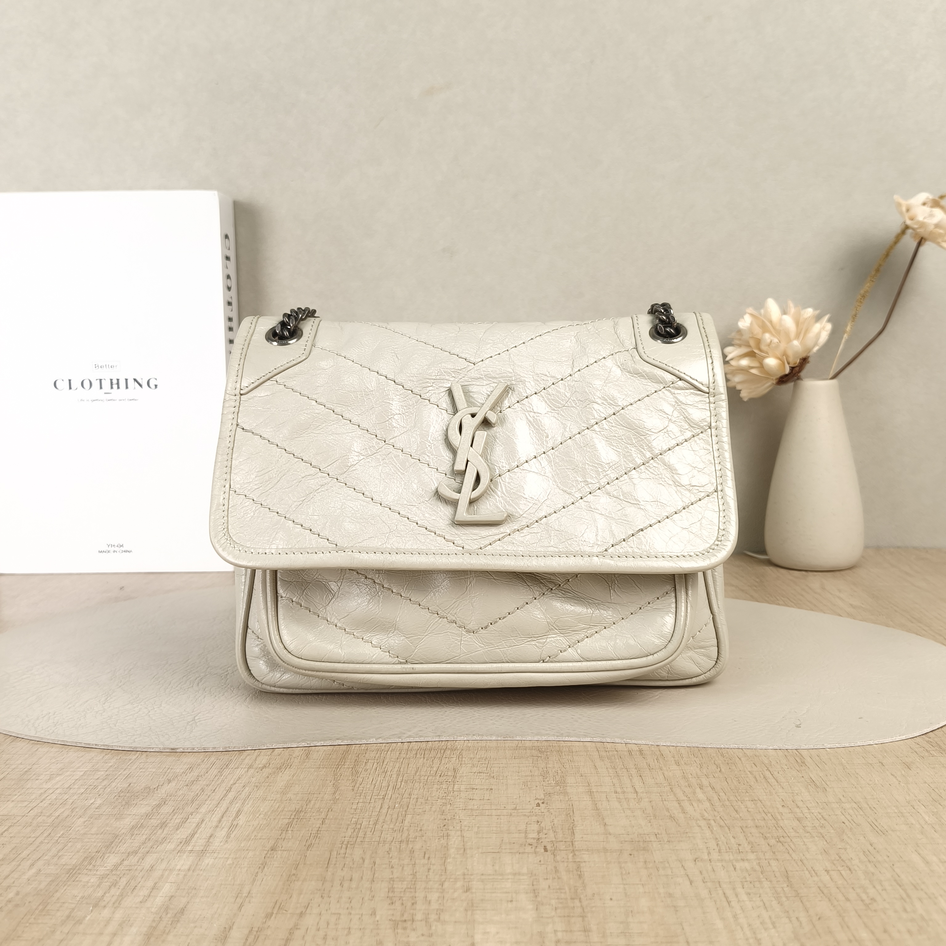 SAINT LAURENT Crossbody Bag Niki D Waxed Leather Calfskin Small21 × 7.5 × 16 cm