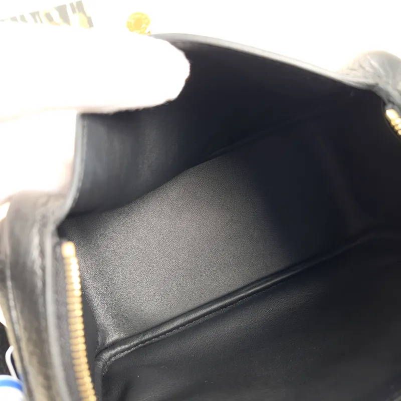 Hermès Crossbody Bag Lindy Mini 1989Black TC Calfskinmini19 × 9.5 × 13 cm — detail view 6 of 11