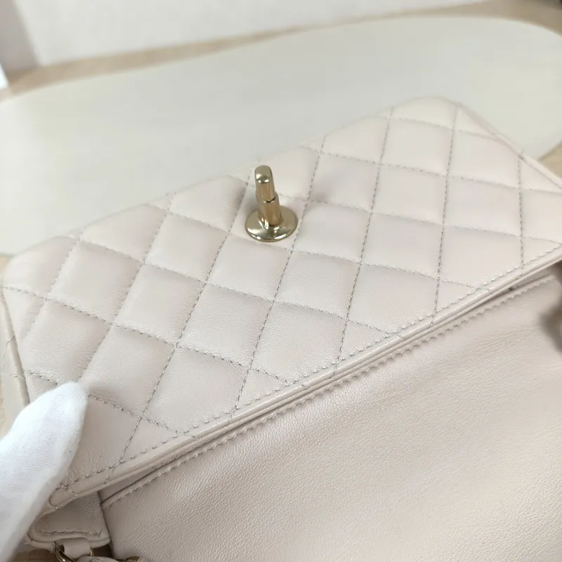 Chanel Crossbody Bag Classic Flap Large Mini CF Mini Collection Crossbody Bag Pink Lambskinmini18 × 5 × 12 cm — detail view 11 of 13