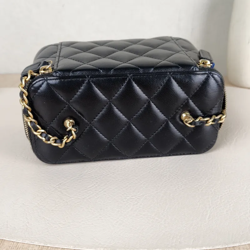 Chanel Crossbody Bag Edition Box Bag Cosmetic Bag Black Lambskin 17 × 8 × 9.5 cm — detail view 8 of 14