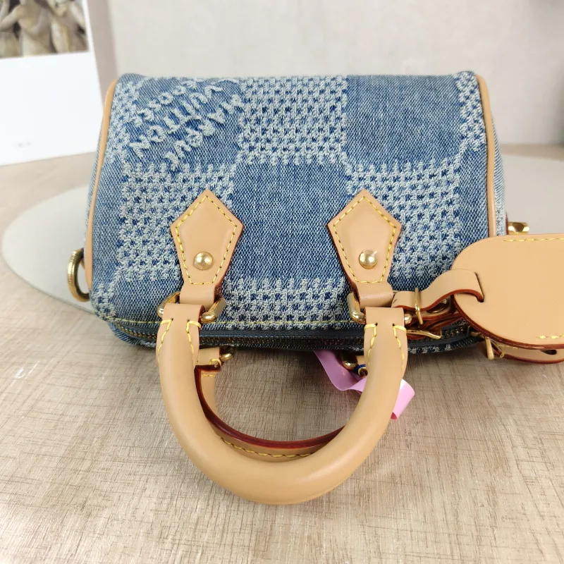 Louis Vuitton Crossbody Bag Speedy Nano Blue nano 16 × 7.5 × 10 cm — detail view 5 of 11