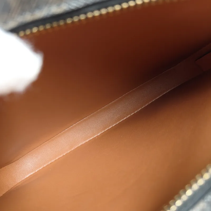 CELINE Shoulder Bag Croque Hobo Monogram PVC Medium18.5 × 2 × 15.5 cm — detail view 3 of 9