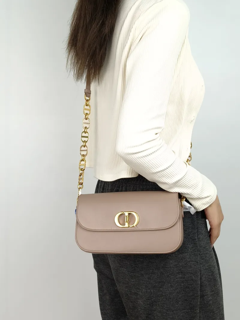 DIOR Crossbody Bag30Montaigne 30 Avenue Calfskin One Size23 × 6.5 × 13 cm — on-model view 1 of 3
