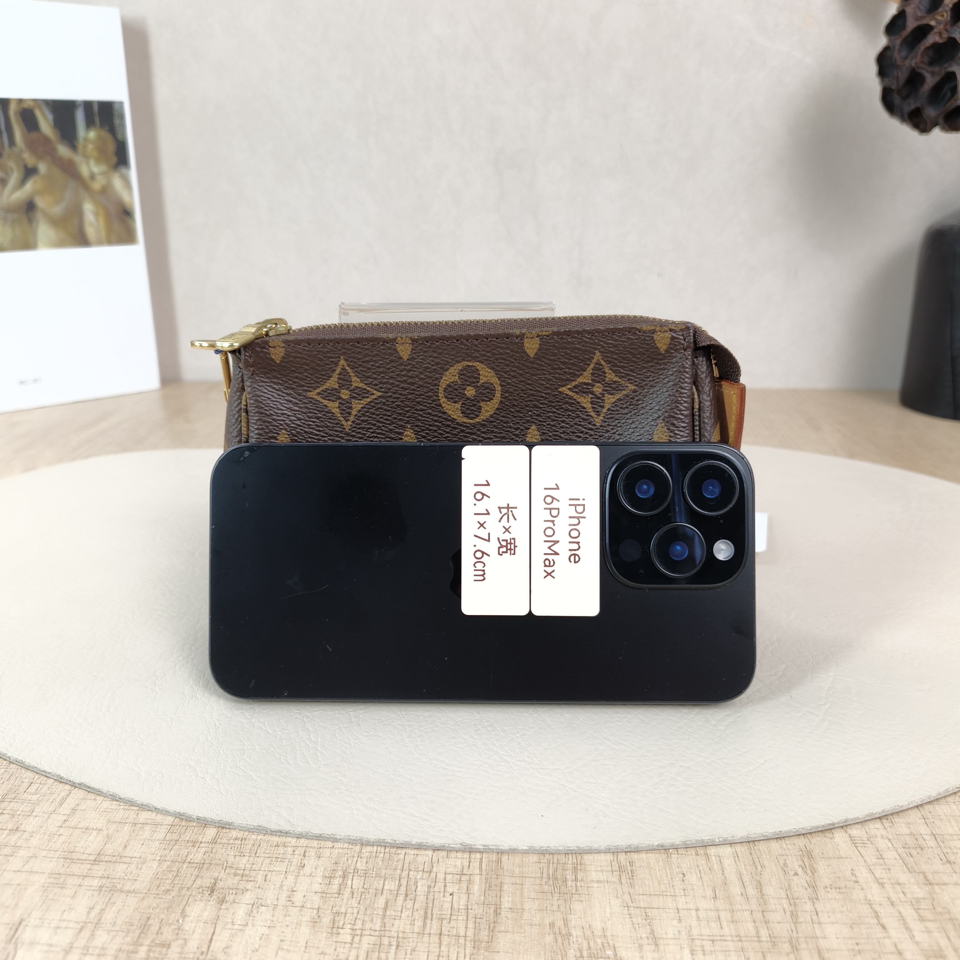 Louis Vuitton Clutch Mini Pochette Accessoires Monogram PV Cmini15.5 × 4 × 10.5 cm — cover view 5 of 5