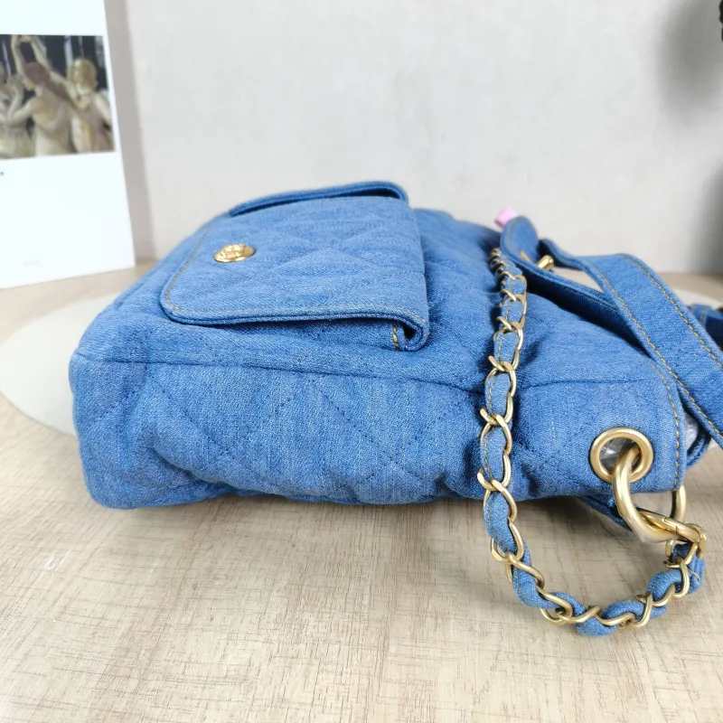 Chanel Shoulder Bag Supple Twins Hobo Blue Large 30 × 5 × 21.5 cm — detail view 8 of 12