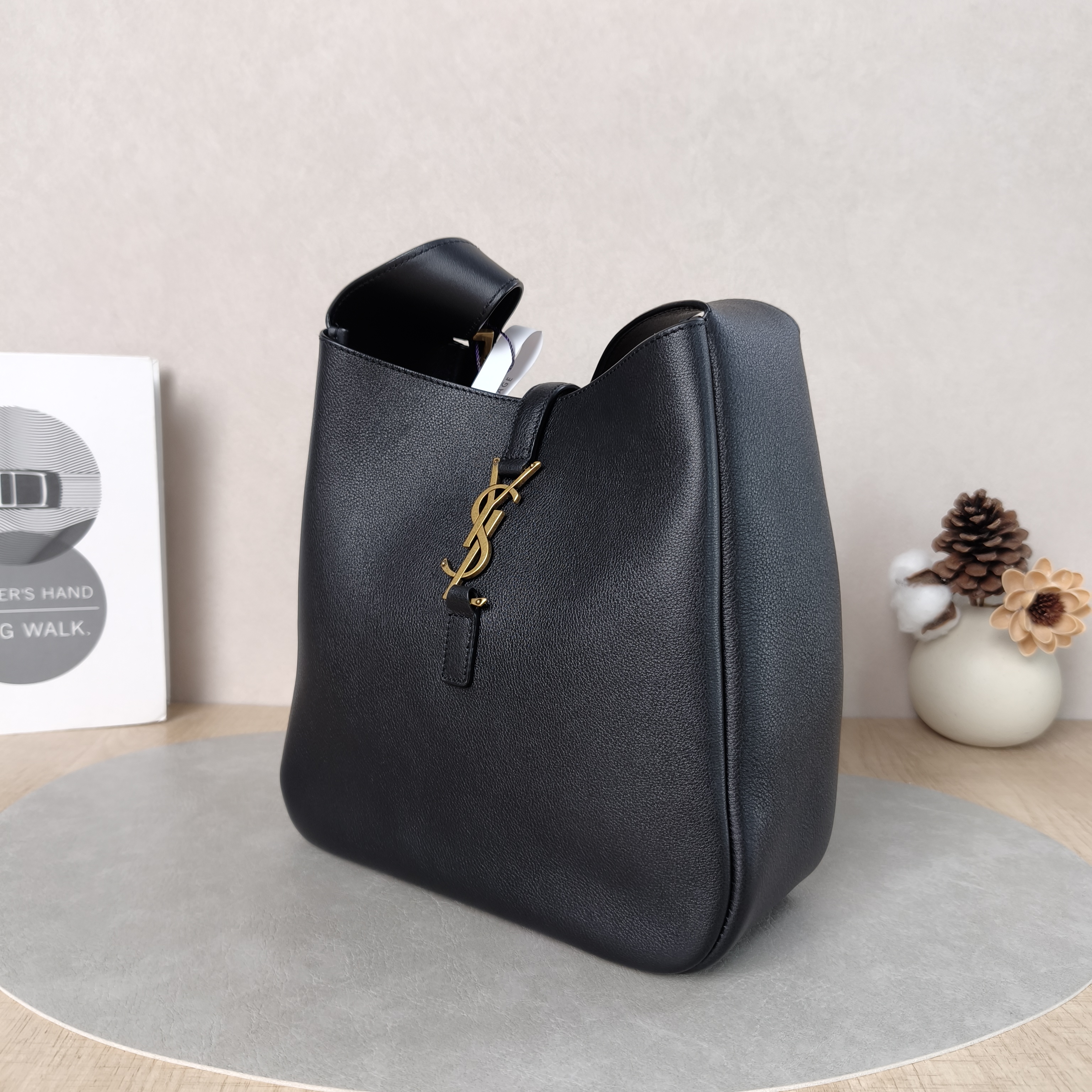 SAINT LAURENT Shoulder Bag LE 5 À 7 Hobo Black Calfskin Small22 × 8.5 × 23 cm — cover view 4 of 5