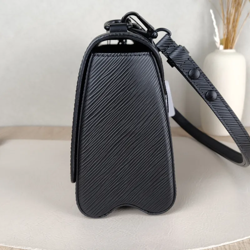 Louis Vuitton Crossbody Bag Twist Black Epi Embossed Calfskin Medium23 × 9.5 × 17 cm — detail view 5 of 12