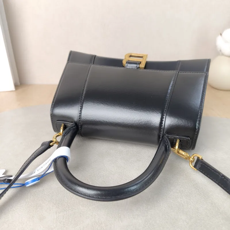 BALENCIAGA Crossbody Bag Hourglass Hourglass Bag Black Calfskin S 23 × 10 × 14 cm — detail view 4 of 14