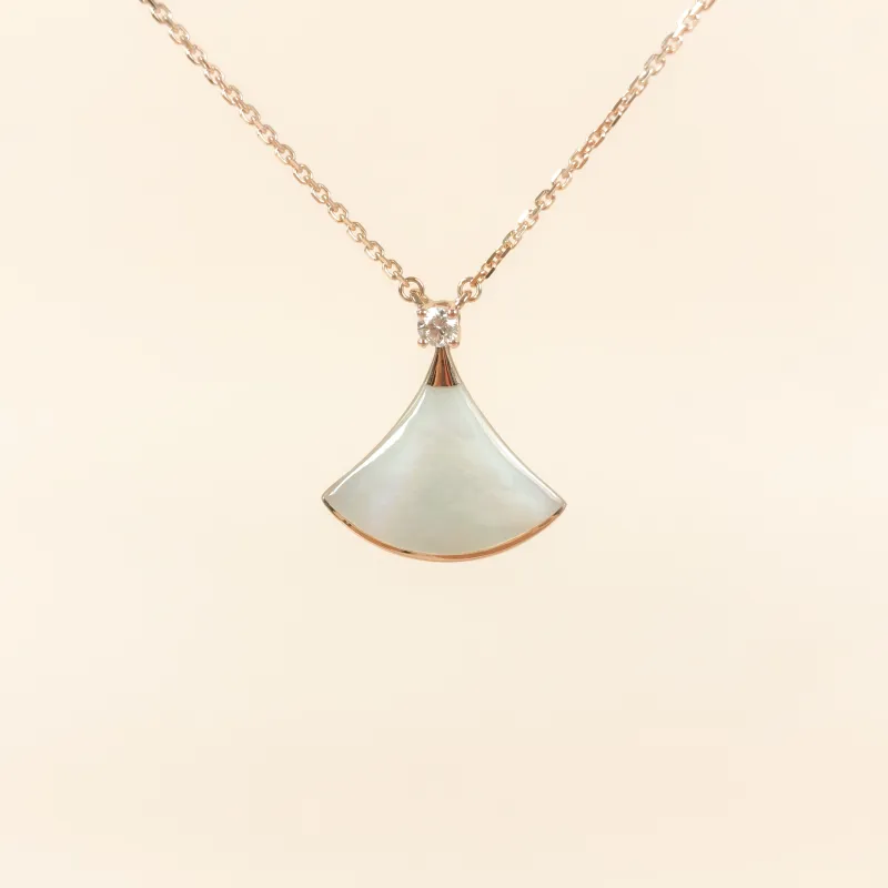 Bvlgari Necklace DIVAS’ DREAM Collection Pearl White Mother-of-Pearl 18KR ose Gold Diamond One Size 2*41-43
