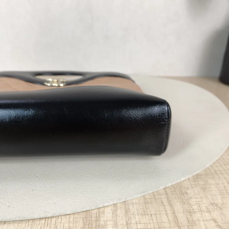 Chanel Crossbody Bag 31Bag Beige Black Lambskin Mini 23 × 5.5 × 22 cm — detail view 5 of 12