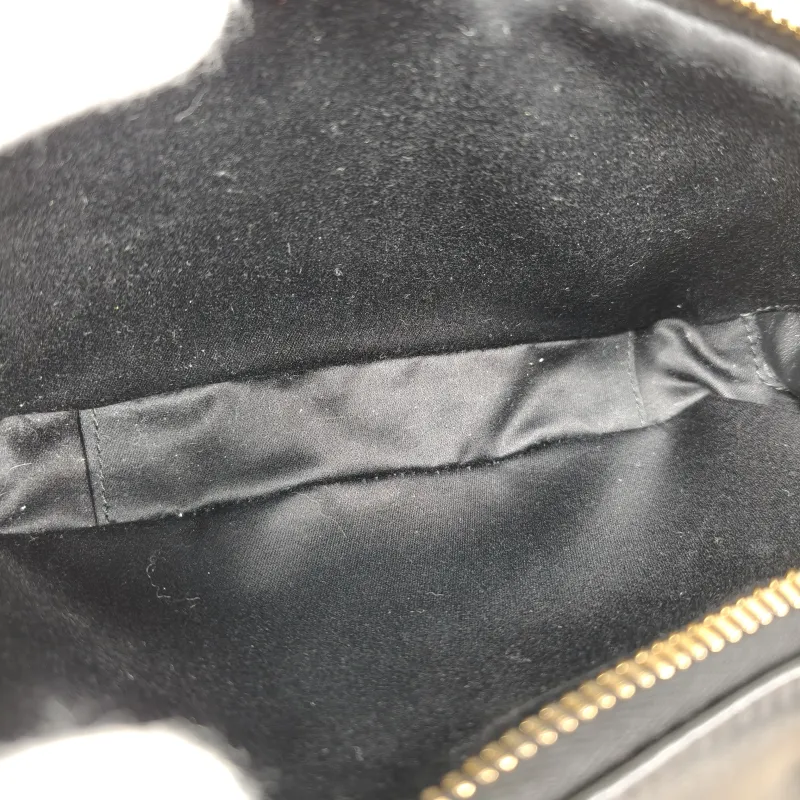 Miumiu Shoulder Bag Camera Bag Black Calfskin 18 × 6 × 10 cm — detail view 9 of 11