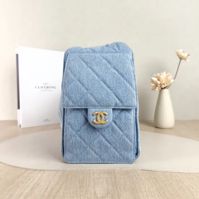 Chanel Shoulder Bag 25Bag Blue Small 26 × 14 × 30 cm — detail view 2 of 11