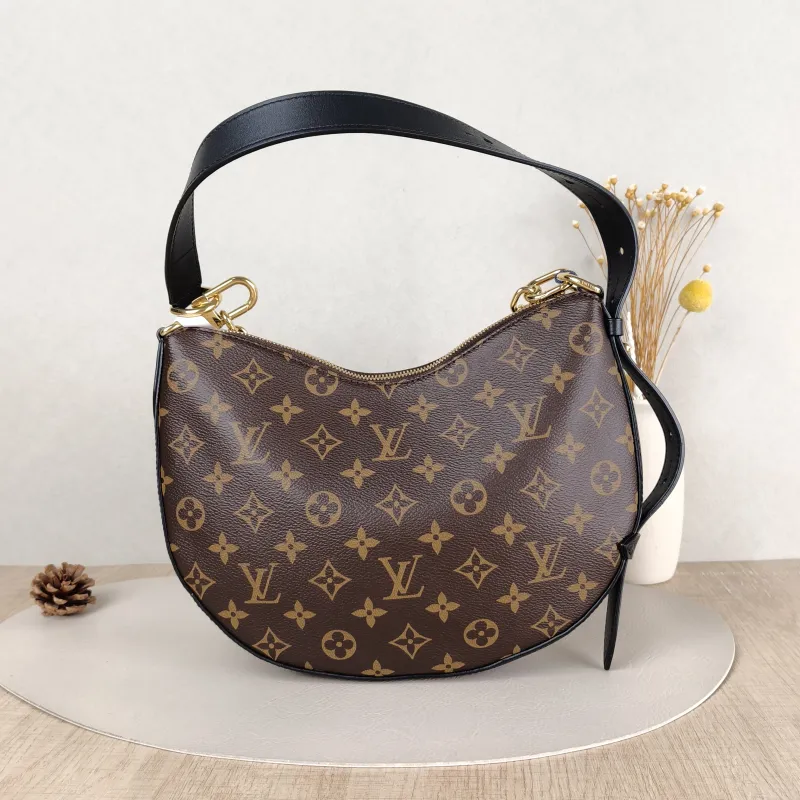 Louis Vuitton Shoulder Bag COOKIE Monogram PVC BB 28.5 × 5 × 19 cm — cover view 5 of 5