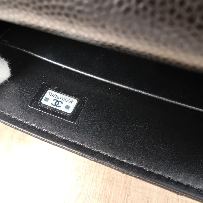 Chanel Top Handle Bag Coco Handle​Black Grained Calfskin Mini14.5 × 5.5 × 11.5 cm — detail view 10 of 22