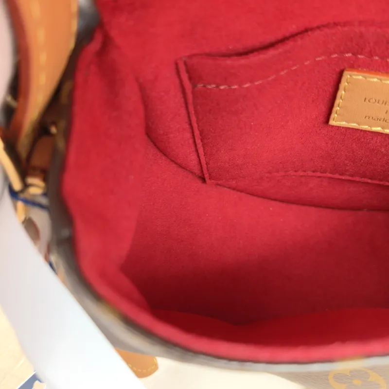 Louis Vuitton Crossbody Bag Tambourin Monogram PVC One Size 18 × 8 × 15 cm — detail view 1 of 11