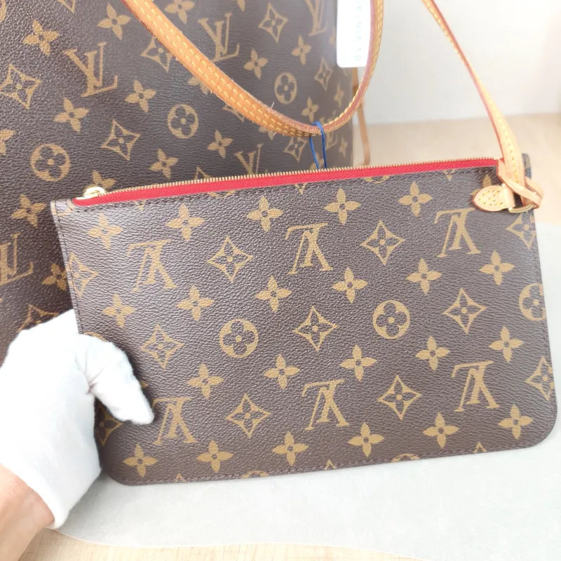 Louis Vuitton Shoulder Bag Neverfull Monogram PVC Medium 31 × 14 × 28 cm — detail view 3 of 9