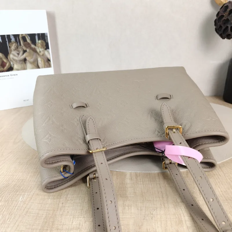 Louis Vuitton Shoulder Bag Babylone Tote Tote Bag Calfskin Small 31 × 13 × 21.5 cm — detail view 8 of 11