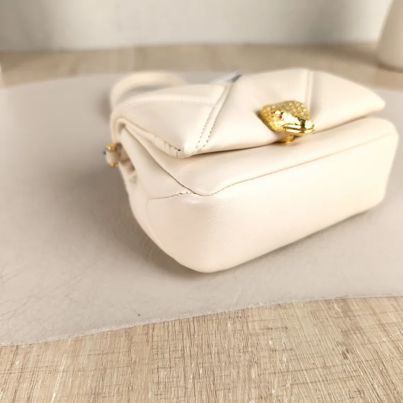 Bvlgari Crossbody Bag Serpenti Cabochon Calfskin Mini 11 × 4 × 9 cm — detail view 7 of 10