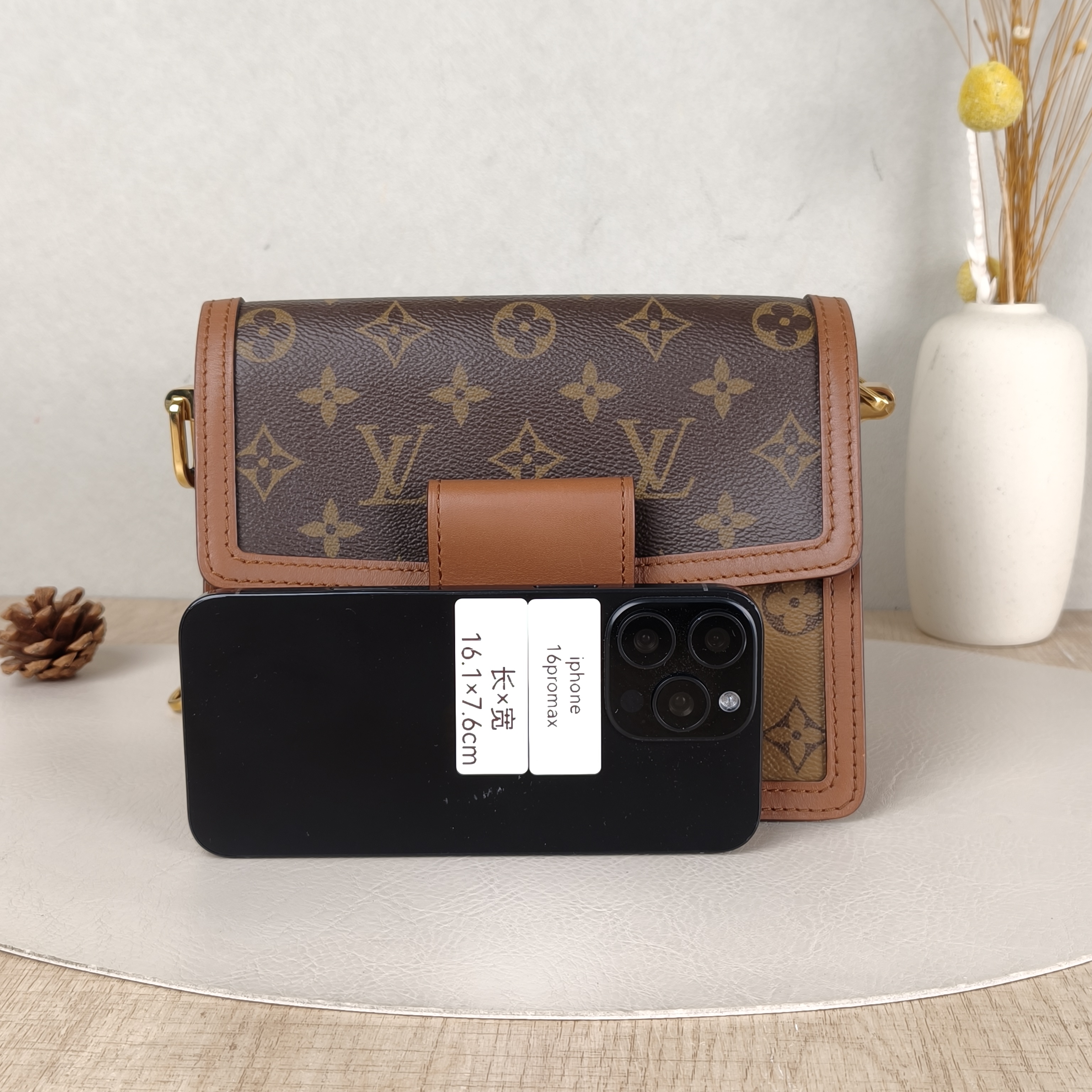 Louis Vuitton Crossbody Bag Dauphine Monogram PV Cmini20 × 9 × 15 cm — cover view 6 of 6