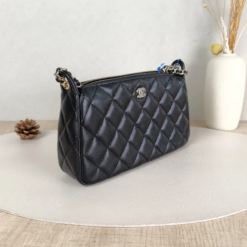 Chanel Crossbody Bag Black Grained Calfskin One Size21 × 5.5 × 12 cm — cover view 3 of 5