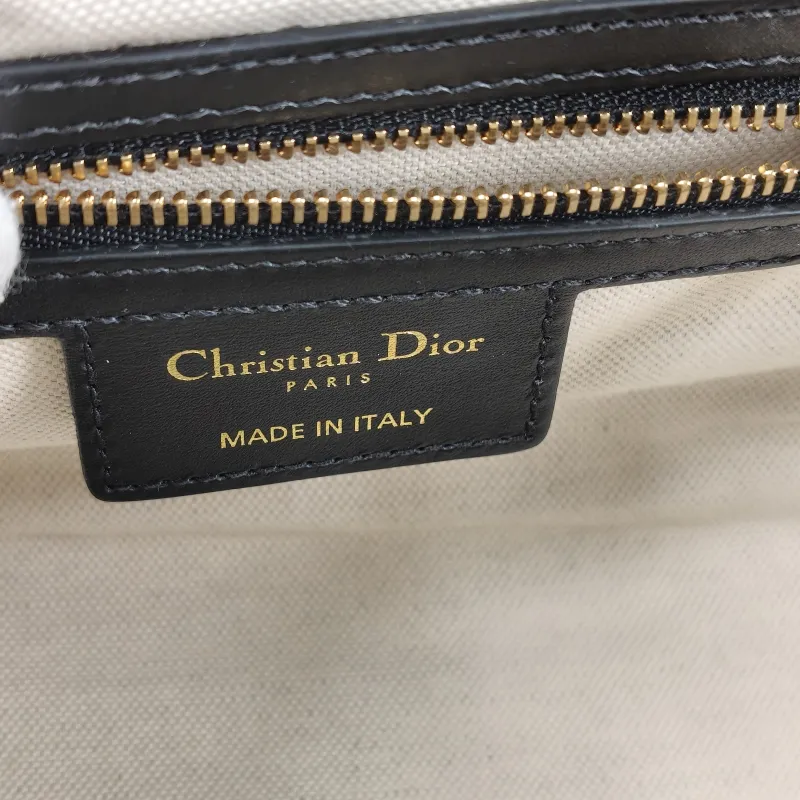 DIOR Top Handle Bag D-Vibe Bowling Bag White Calfskin Medium25 × 9.5 × 16 cm — detail view 12 of 12