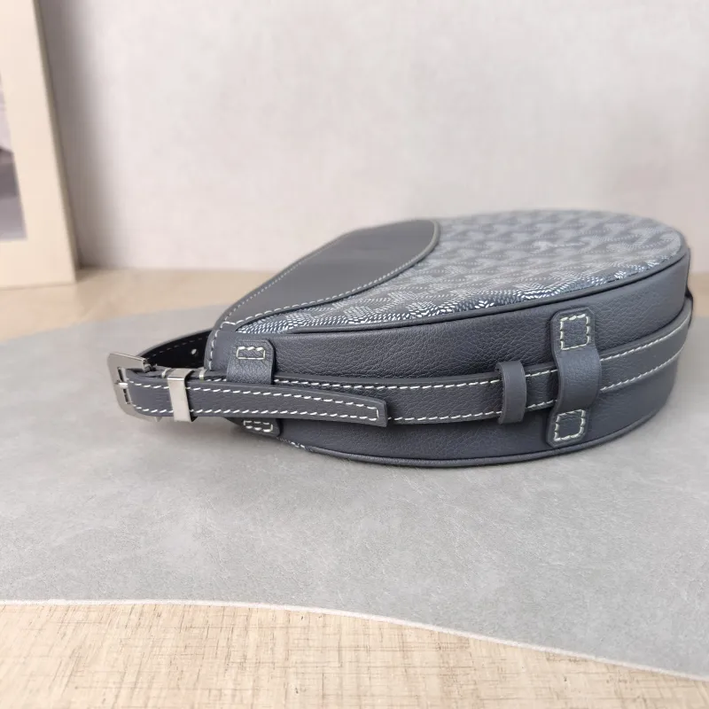 GOYARD Crossbody Bag Hirondelle Grey ine Canvas One Size 25 × 6 × 17 cm — detail view 8 of 12