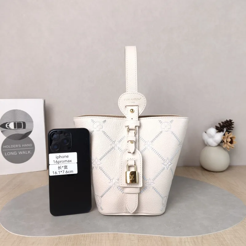 Louis Vuitton Top Handle Bag ALL IN BB White · Blue Calfskin BB 16 × 12 × 18 cm — cover view 5 of 6