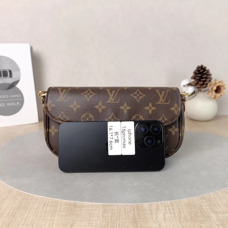 Louis Vuitton Crossbody Bag IVY Monogram PVC Small23.5 × 4.3 × 12 cm — cover view 2 of 6