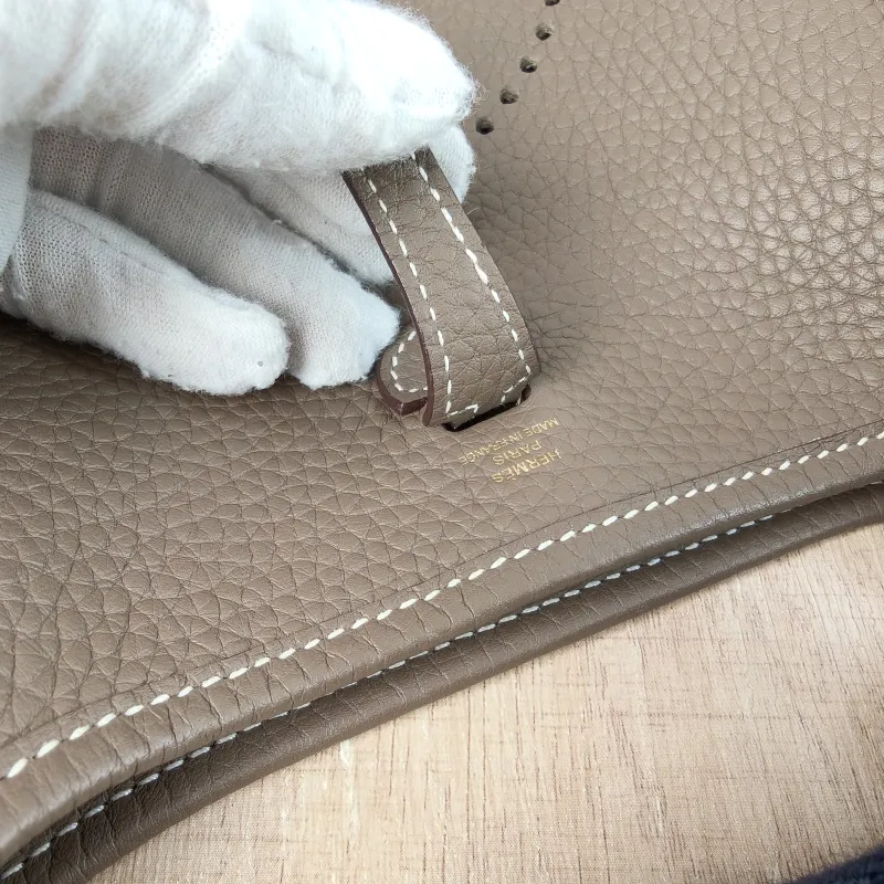 Hermès Crossbody Bag Evelyne Mini 16 Mini 16 TC Calfskin Mini 17 × 5.5 × 18 cm k Blue Shoulder Strap — detail view 3 of 14