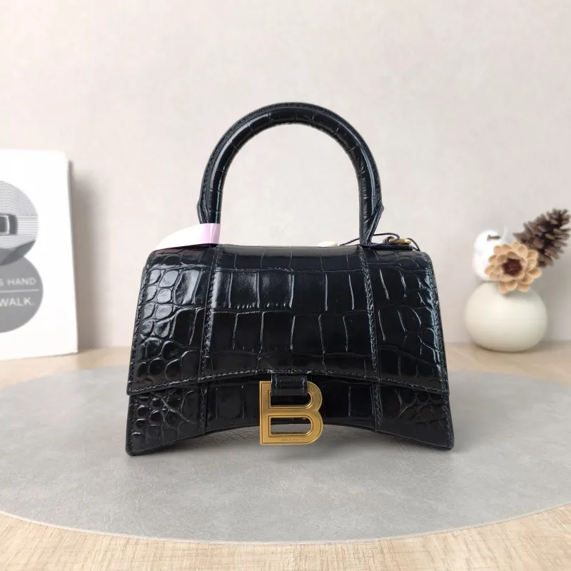 BALENCIAGA Crossbody Bag Hourglass Hourglass Bag Black CC alfskinmini19 × 8 × 13 cm