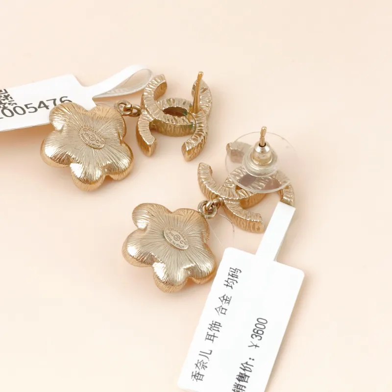 Chanel Earrings C Earrings Gold One Size — cover view 2 of 7