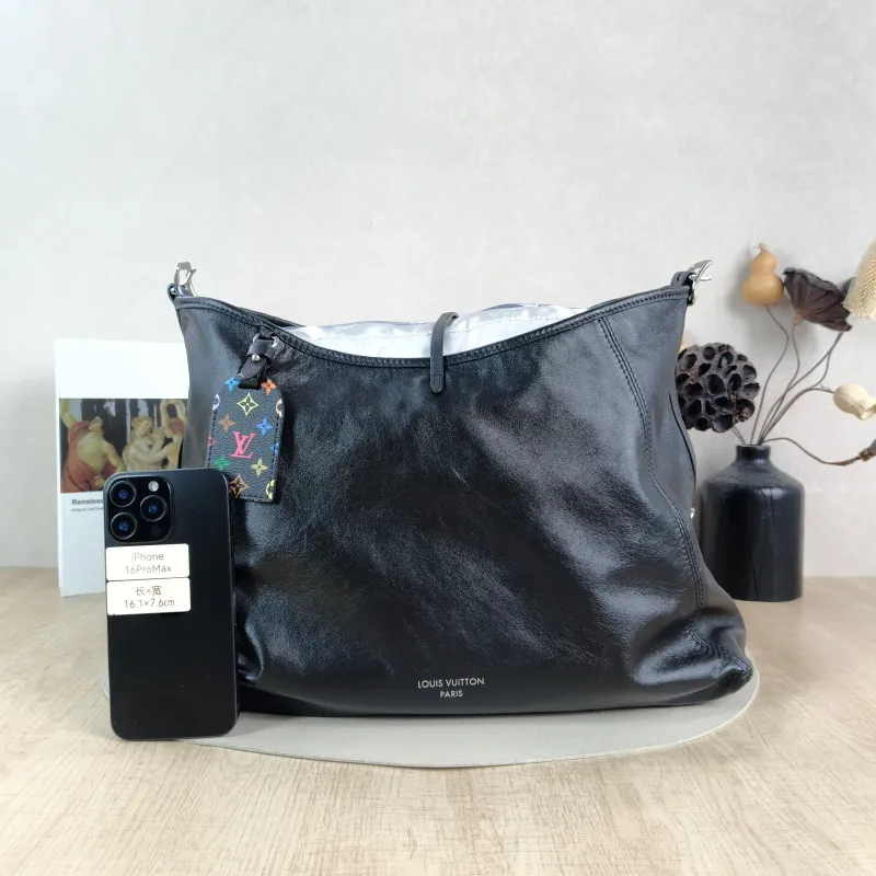 Louis Vuitton Crossbody Bag Carryall Vibe Black · Multicolore SL ambskin Medium 39 × 15 × 30 cm — cover view 5 of 5