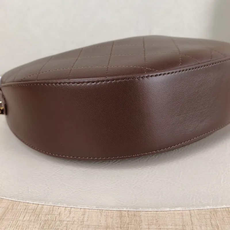 Chanel Shoulder Bag hobo Lambskin One Size 23.5 × 6 × 15 cm — detail view 12 of 13