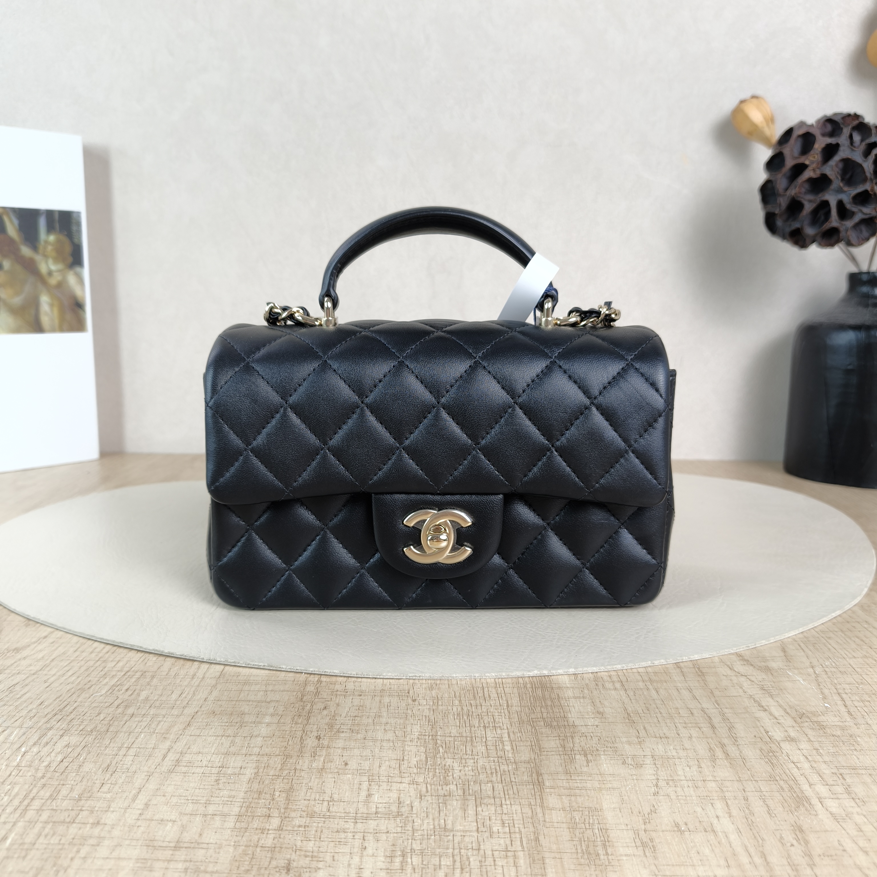Chanel Crossbody Bag mini Black Lambskin mini20 × 6 × 12 cm