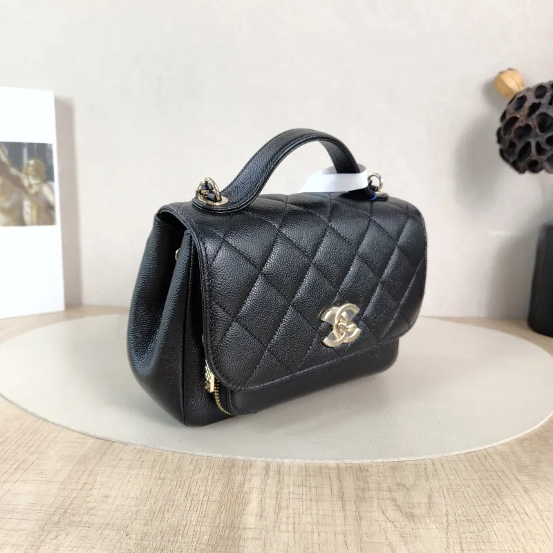 Chanel Crossbody Bag affinity Messenger Bag Black Grained Calfskin Small 19 × 7 × 14 cm 31 — cover view 4 of 6