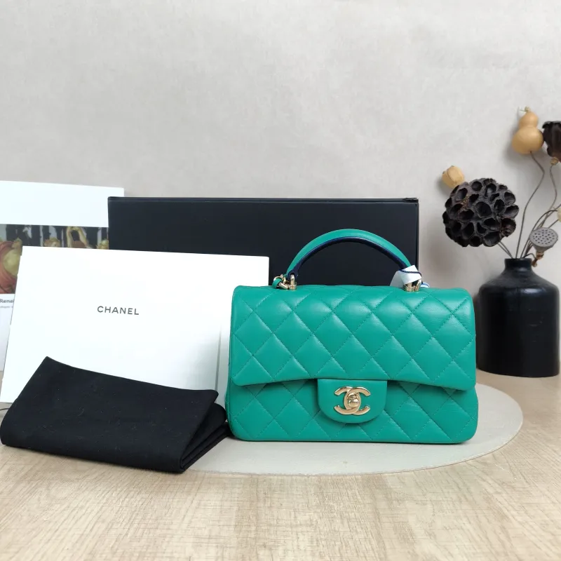 Chanel Crossbody Bag mini Green Lambskin mini20 × 6 × 12 cm — cover view 4 of 6