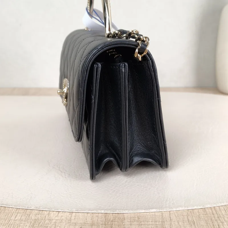 Chanel Crossbody Bag woc Black Lambskin 19 × 4 × 11.5 cm — detail view 6 of 14