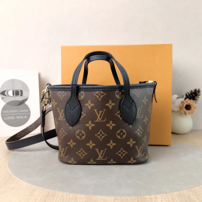 Louis Vuitton Crossbody Bag NEVERFULL INSIDE OUT BB Black PVC · Calfskin BB26.5 × 11 × 16.5 cm — cover view 2 of 6