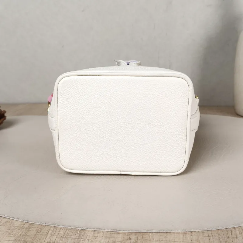 Louis Vuitton Crossbody Bag NANO NOÉ Bucket Bag Nano White · Monogram Empreinte Embossed Calfskin nano 13 × 10 × 16 cm — cover view 3 of 5
