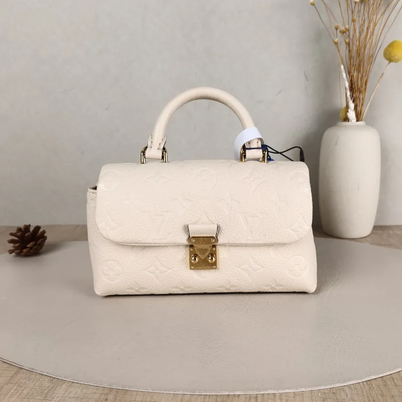 Louis Vuitton Crossbody Bag MADELEINE White Empreinte Embossed Calfskinnano21 × 6 × 12.5 cm