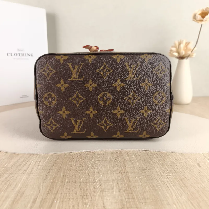 Louis Vuitton Crossbody Bag NÉONOÉ Bucket Bag BB Monogram PVC BB 20 × 13 × 20 cm — cover view 4 of 5