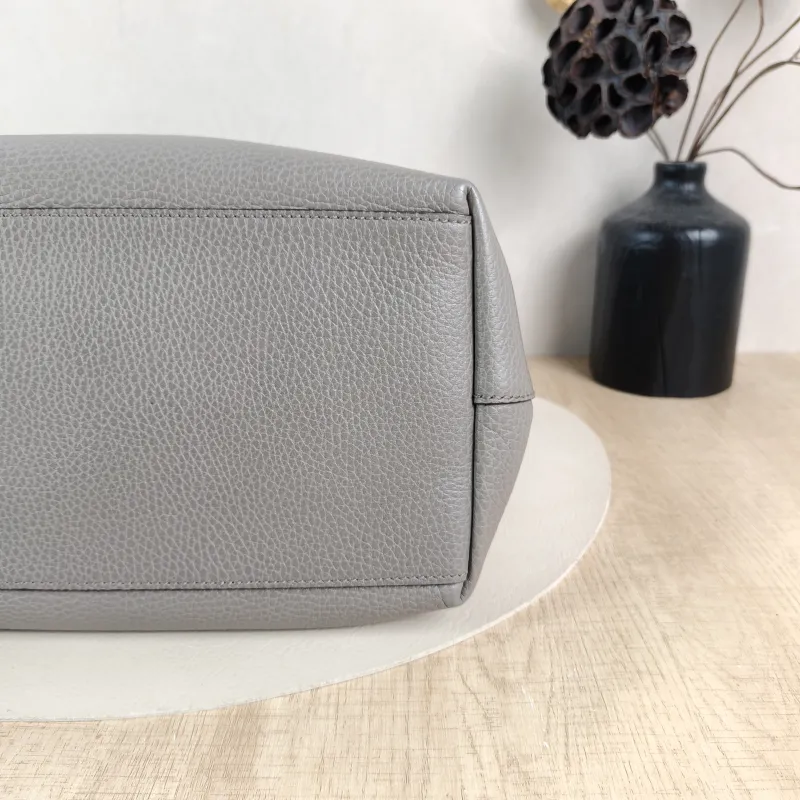 GUCCI Shoulder Bag Tote Bag Grey Calfskin One Size 33 × 14 × 25 cm — detail view 7 of 13