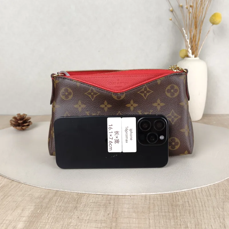 Louis Vuitton Crossbody Bag Pallas Cluth woc Red PVC One Size 23 × 5 × 13 cm — cover view 2 of 5
