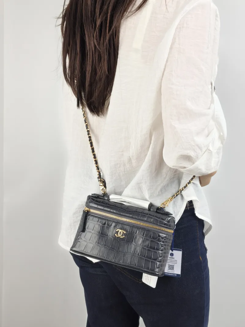 Chanel Crossbody Bag Collectionlp Top Handle Bag Dark Grey Calfskin One Size 19.5 × 5 × 17 cm — on-model view 1 of 2