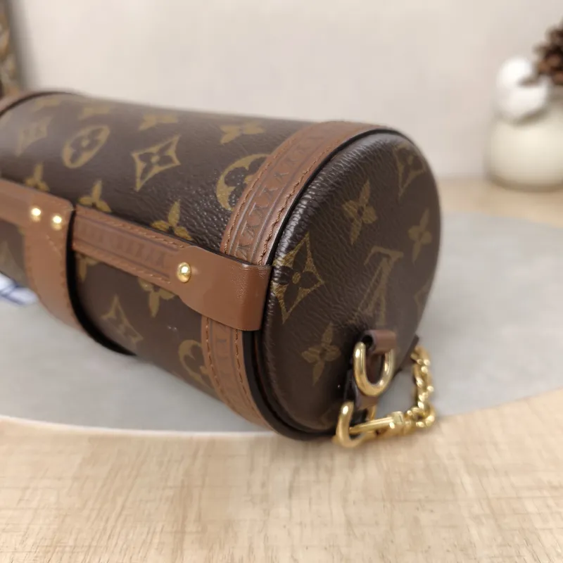 Louis Vuitton Crossbody Bag Papillon Trunk Monogram PVC Small19 × 9 × 9 cm — detail view 13 of 17